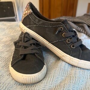 Blowfish denim Sneakers Casual Low-Top Design
